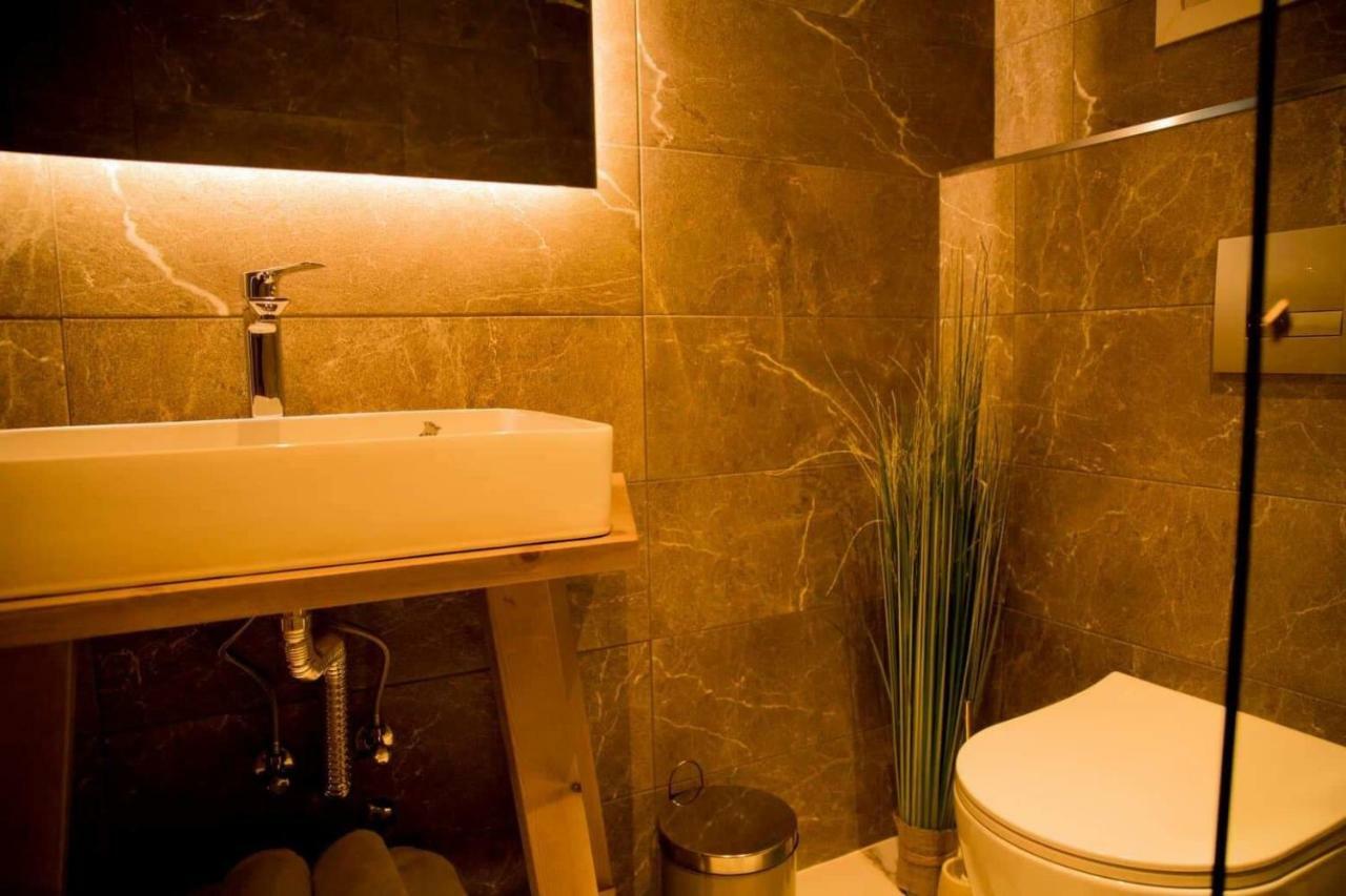 Aelia Boutique Apartments & Rooms Nea Vrasna Bagian luar foto