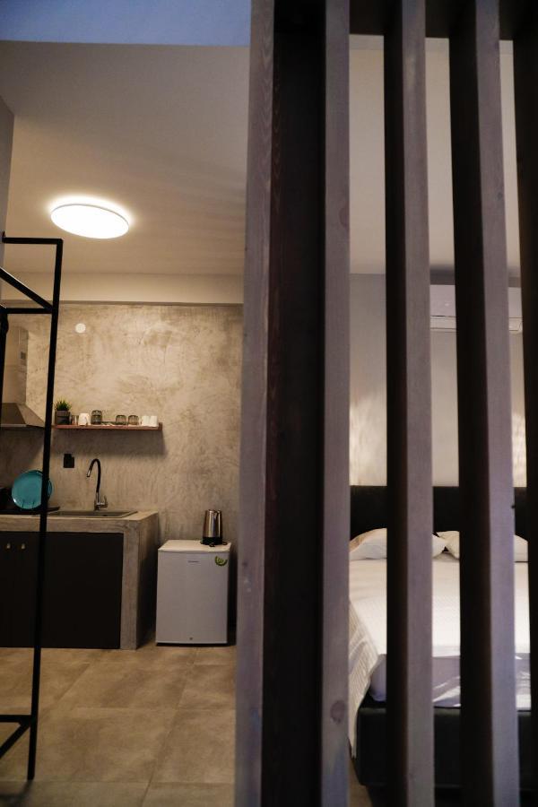 Aelia Boutique Apartments & Rooms Nea Vrasna Bagian luar foto