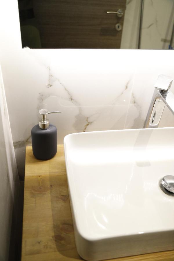 Aelia Boutique Apartments & Rooms Nea Vrasna Bagian luar foto