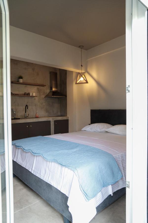 Aelia Boutique Apartments & Rooms Nea Vrasna Bagian luar foto